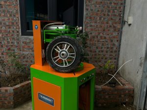 Combo dung dịch dưỡng bóng lốp xe Grass và cọ quét bóng lốp xe
